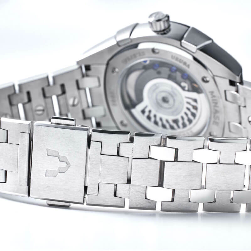 Minase Uruga 42mm round watch
